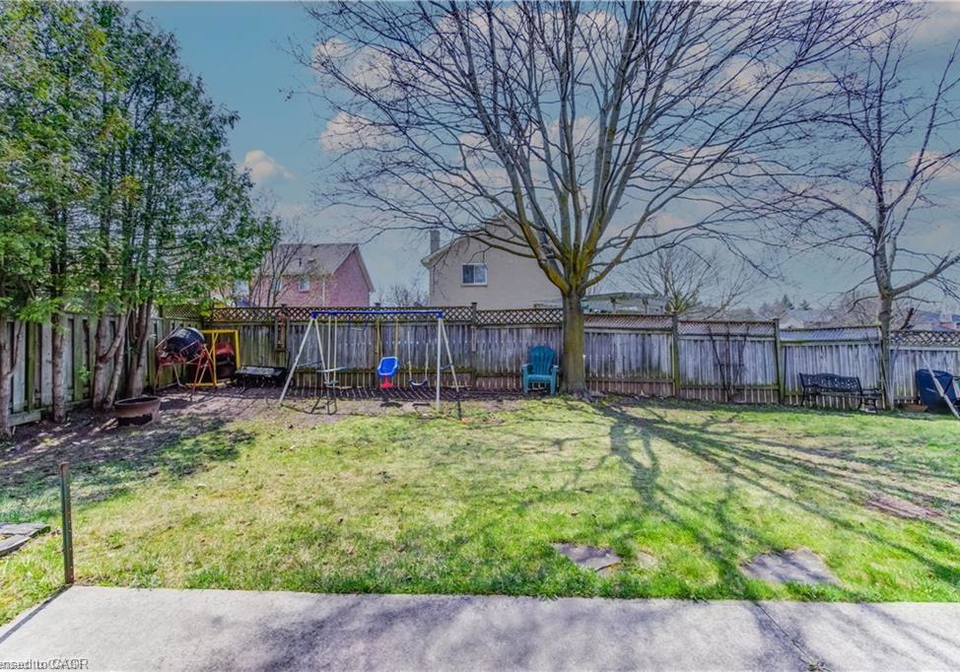 27-tassie-lane-cambridge-ontario-40840810