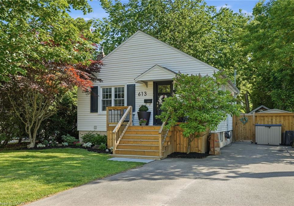 613-clark-avenue-burlington-ontario-40840817