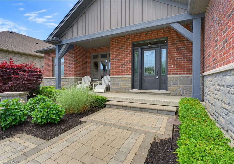 15-bluenose-drive-port-dover-ontario-40840822