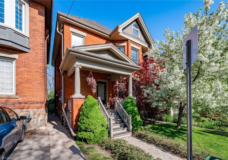 102-ontario-avenue-hamilton-ontario-40840833