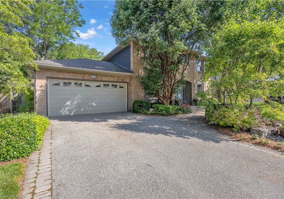 44-hammill-court-ancaster-ontario-40840855