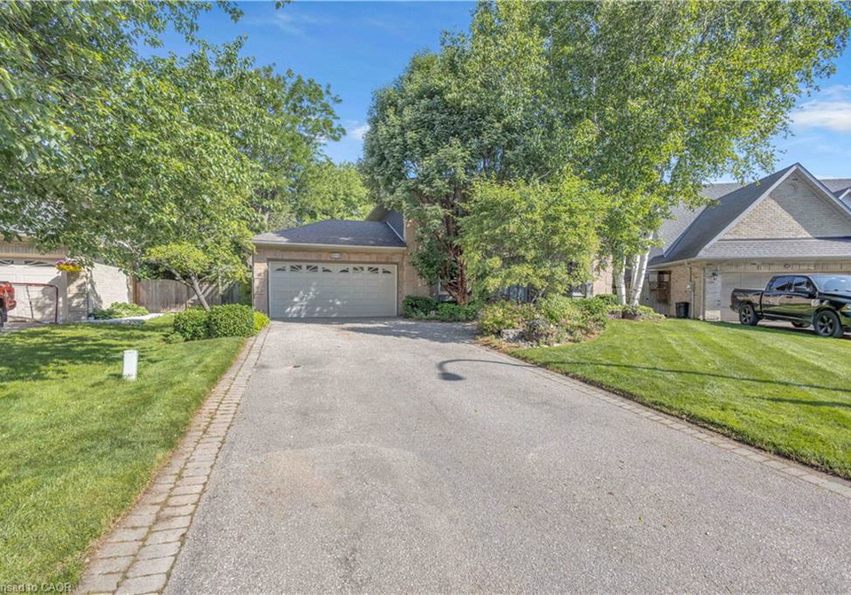 44-hammill-court-ancaster-ontario-40840855
