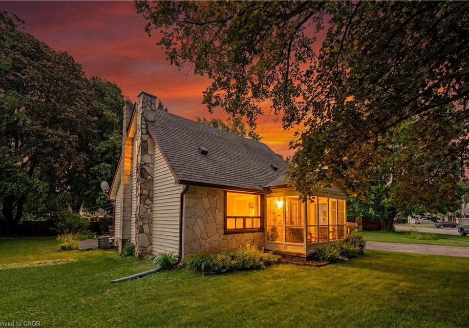 230-mason-boulevard-acton-ontario-40840856