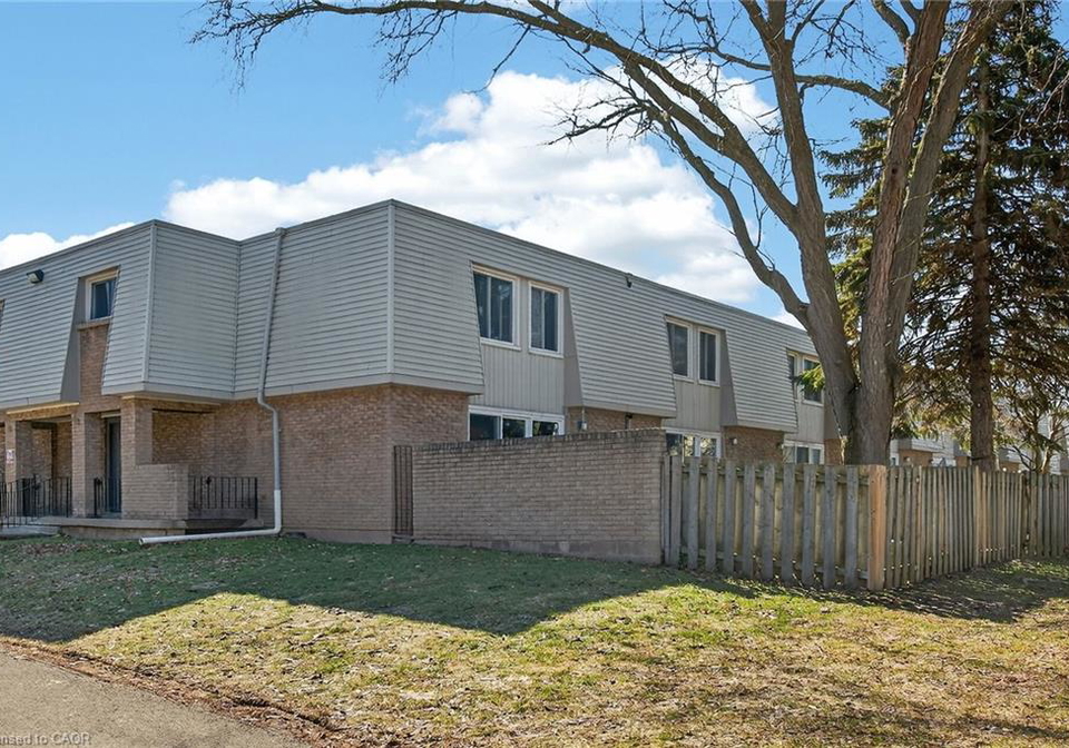 17-old-pine-trail-st-catharines-ontario-40840883