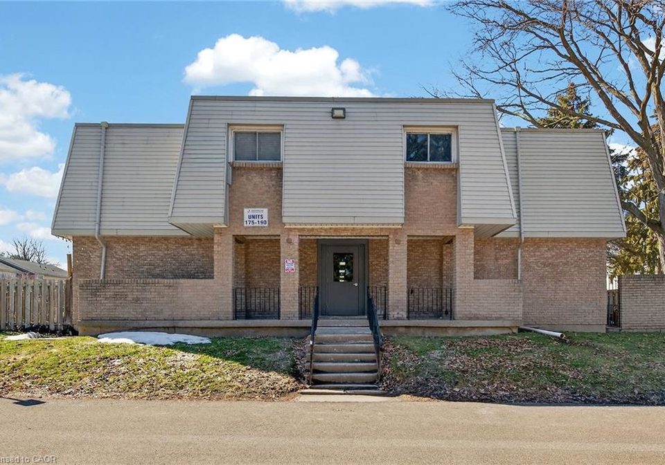17-old-pine-trail-st-catharines-ontario-40840883
