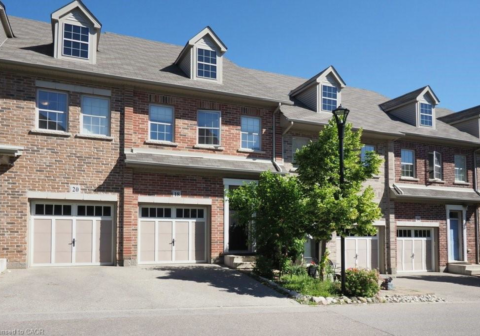 18-robert-peel-road-kitchener-ontario-40840913