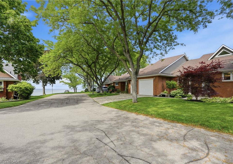 375-book-road-grimsby-ontario-40840919