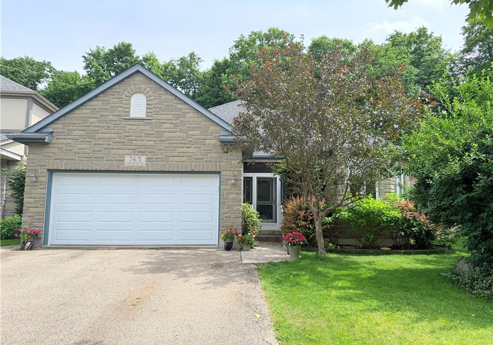 765-chesapeake-drive-waterloo-ontario-40840984