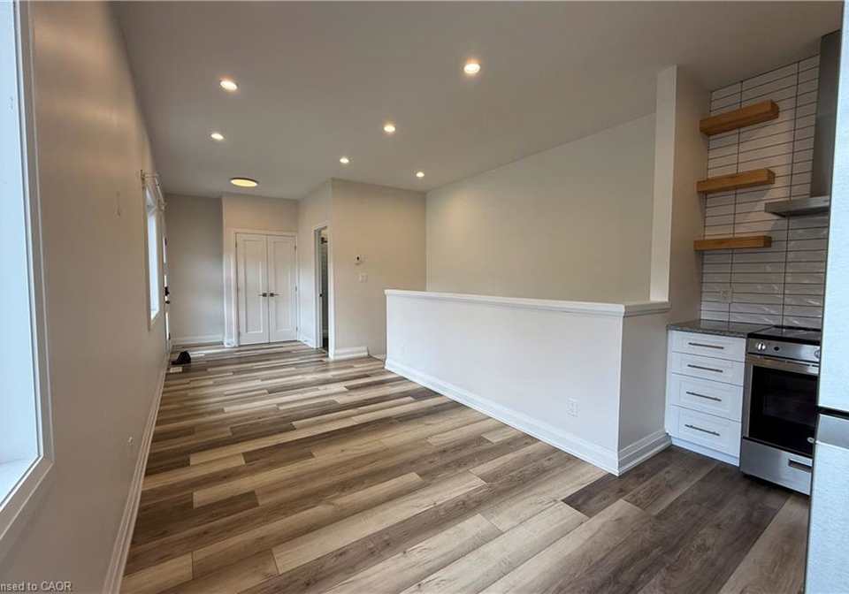 261-belmont-avenue-w-kitchener-ontario-40840995