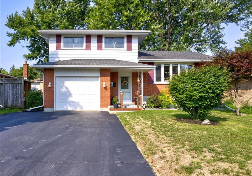 12-miller-crescent-simcoe-ontario-40841063