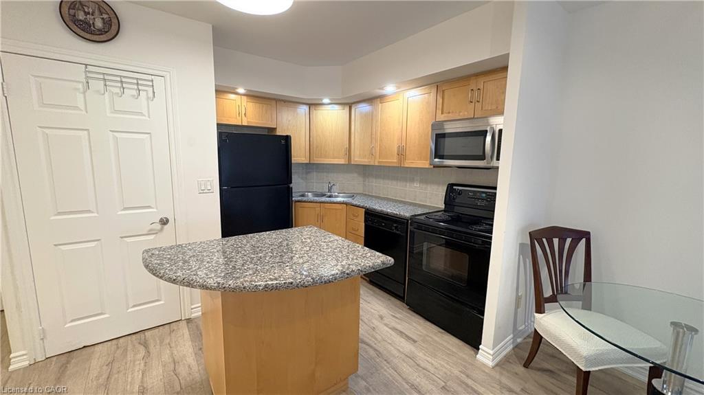 250-wellington-street-w-toronto-ontario-40841072