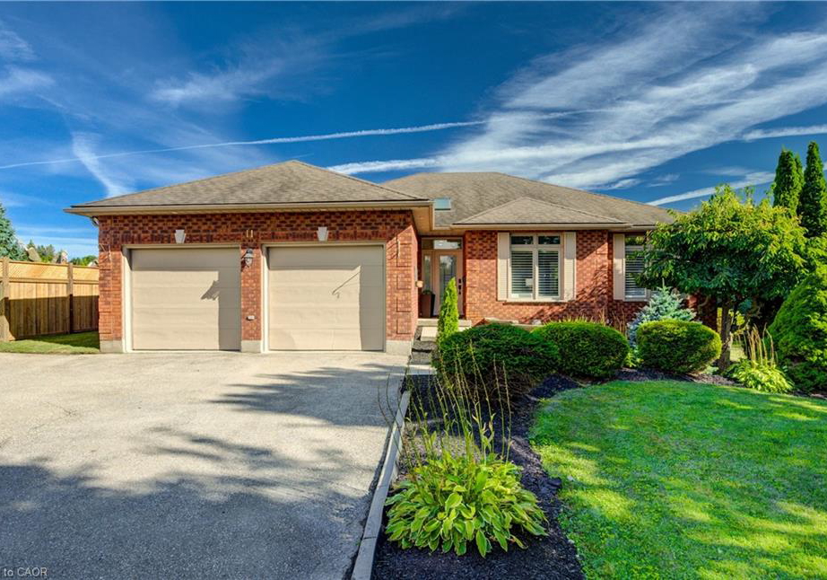 11-cecil-kennedy-court-petersburg-ontario-40841088