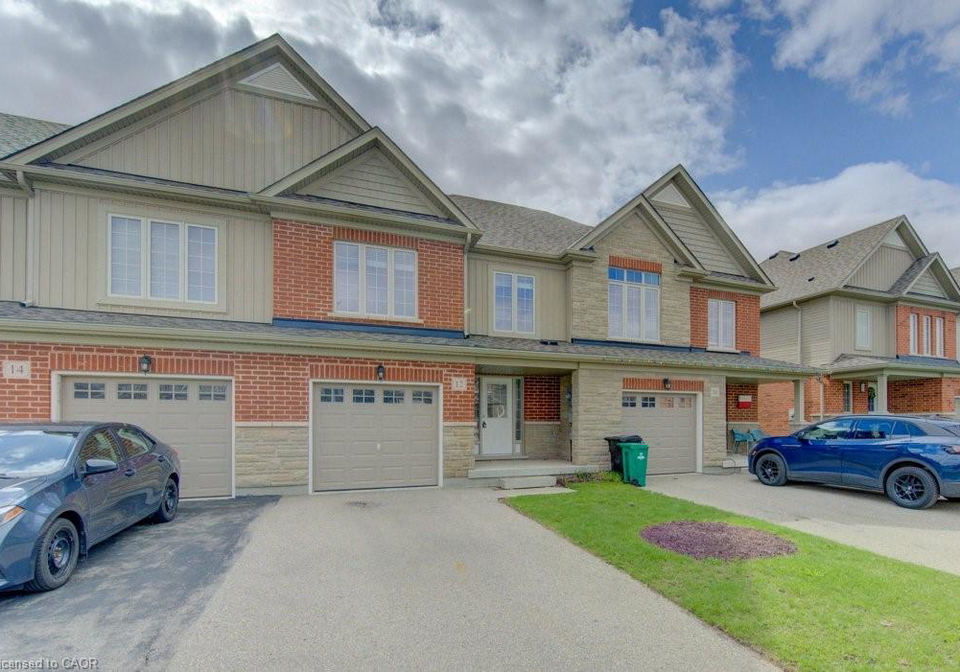 12-freer-drive-ayr-ontario-40841131