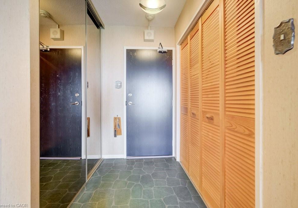 81-church-street-kitchener-ontario-40841245