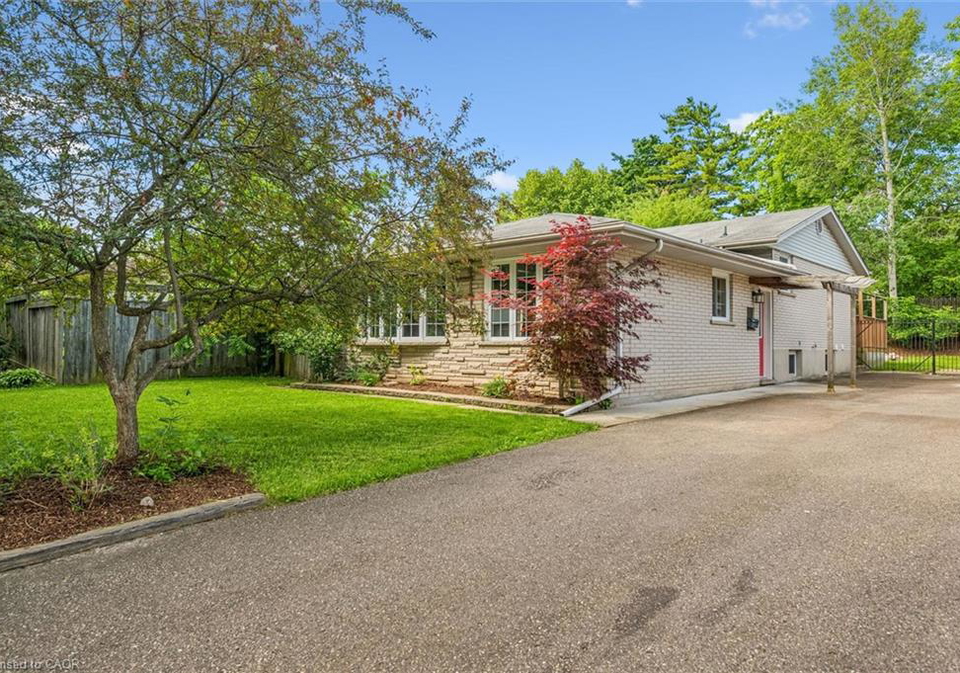 107-queenston-drive-kitchener-ontario-40841262