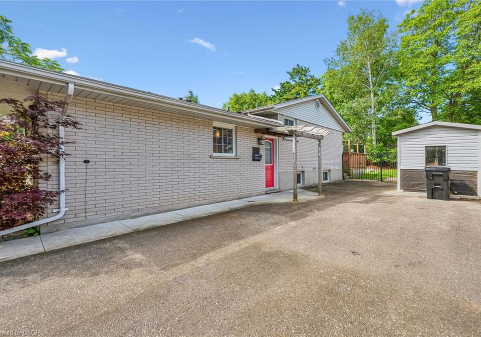 107-queenston-drive-kitchener-ontario-40841262