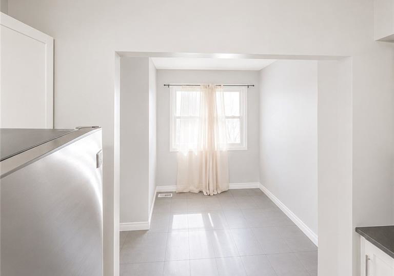 513-quiet-place-waterloo-ontario-40841331