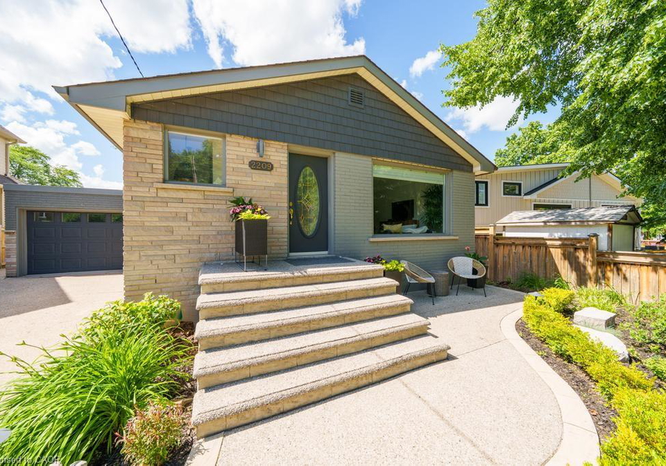2209-caroline-street-burlington-ontario-40841392