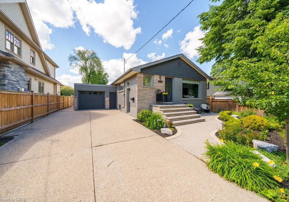 2209-caroline-street-burlington-ontario-40841392