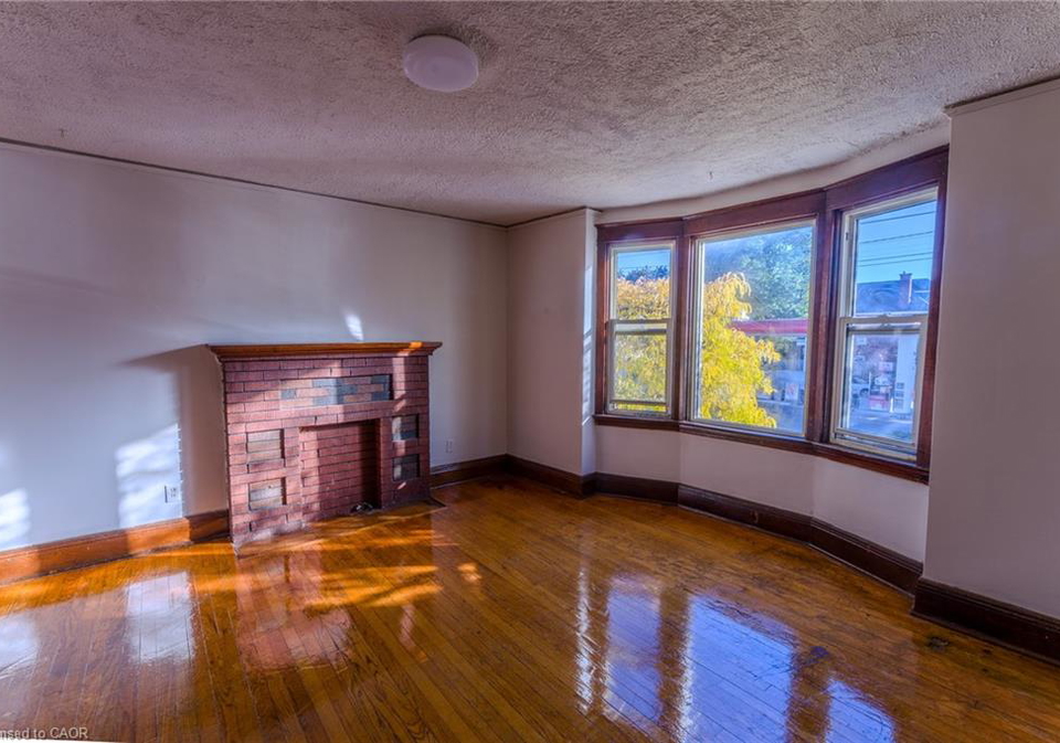 1369-main-street-e-hamilton-ontario-40841395