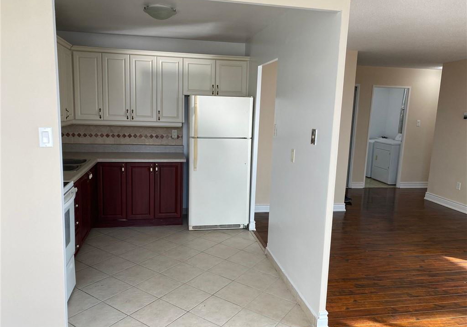 2345-confederation-parkway-mississauga-ontario-40841405