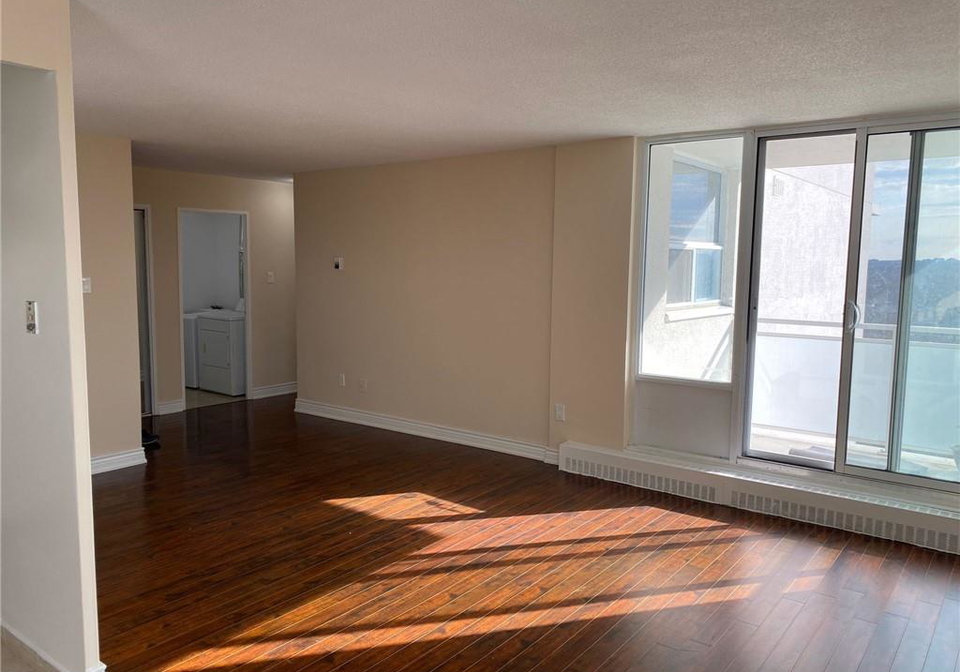 2345-confederation-parkway-mississauga-ontario-40841405