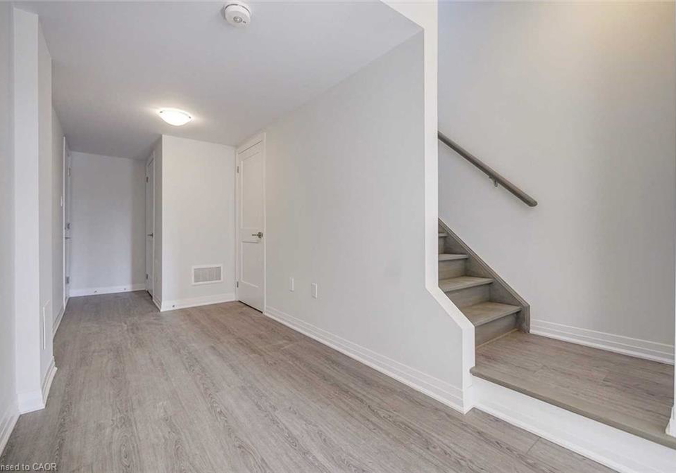 51-sparrow-avenue-cambridge-ontario-40841458