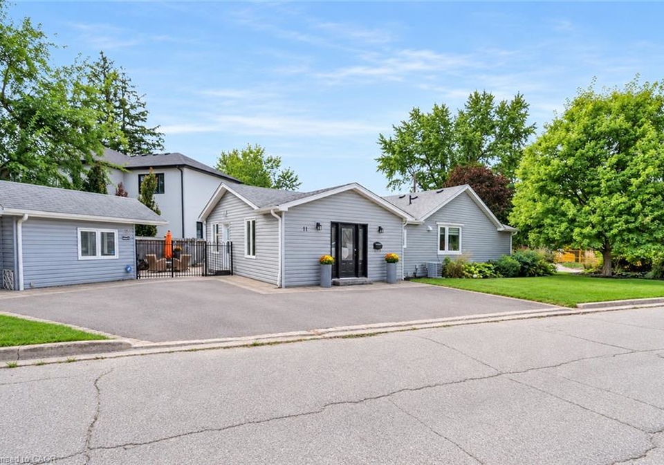 11-churchill-crescent-georgetown-ontario-40841525