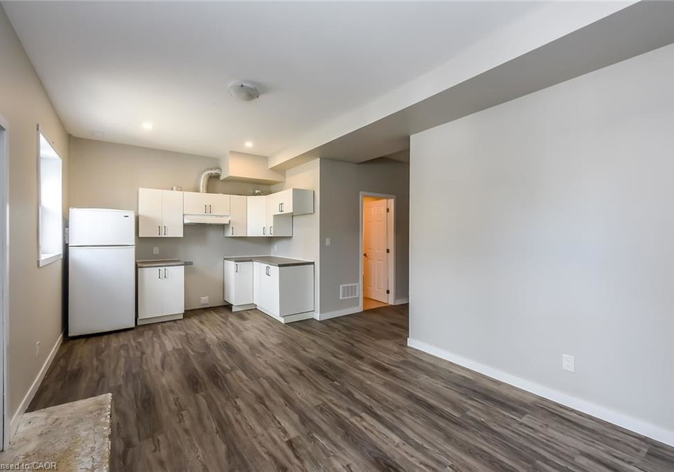 104-beach-road-hamilton-ontario-40841546