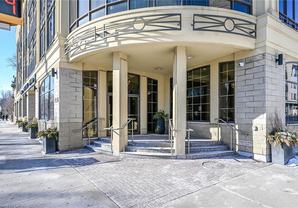 205-lakeshore-road-w-oakville-ontario-40841561