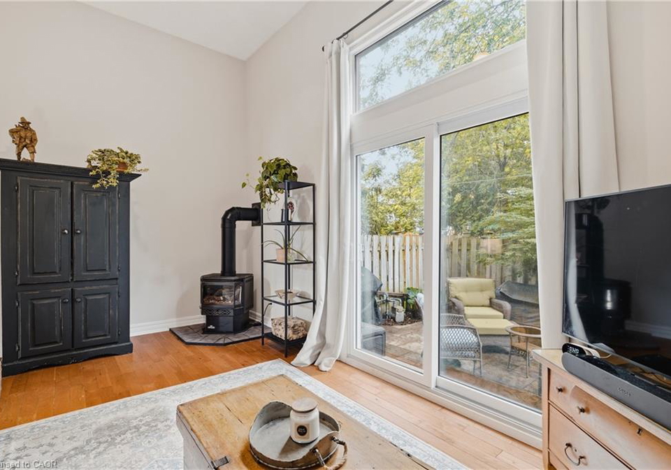 2-worton-avenue-guelph-ontario-40841582