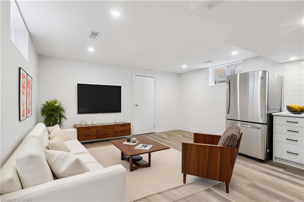 2027-brampton-street-hamilton-ontario-40841587