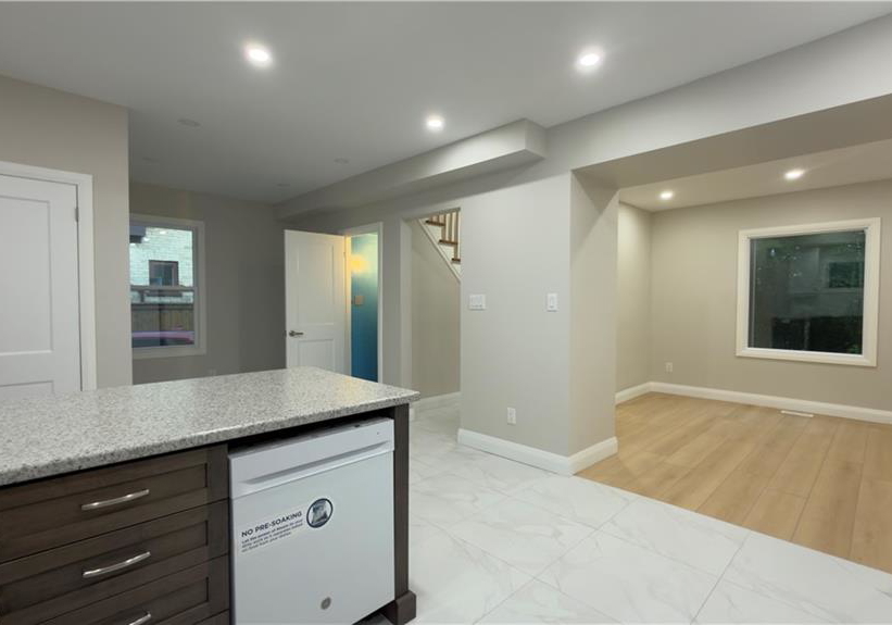 18-miehm-place-kitchener-ontario-40841641