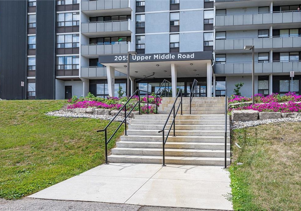 2055-upper-middle-road-burlington-ontario-40841667