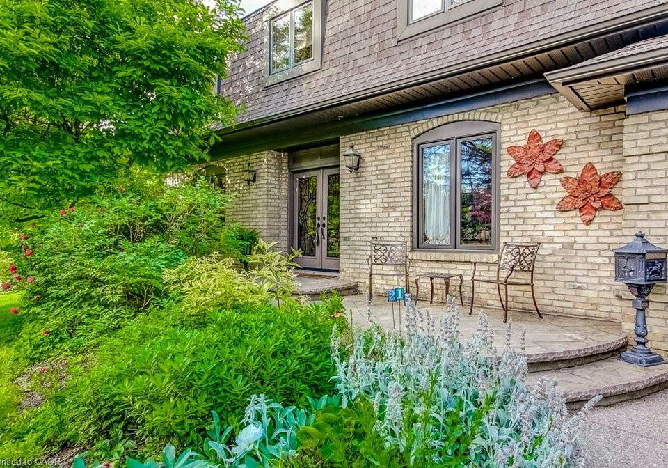 215-briar-hill-crescent-ancaster-ontario-40841684