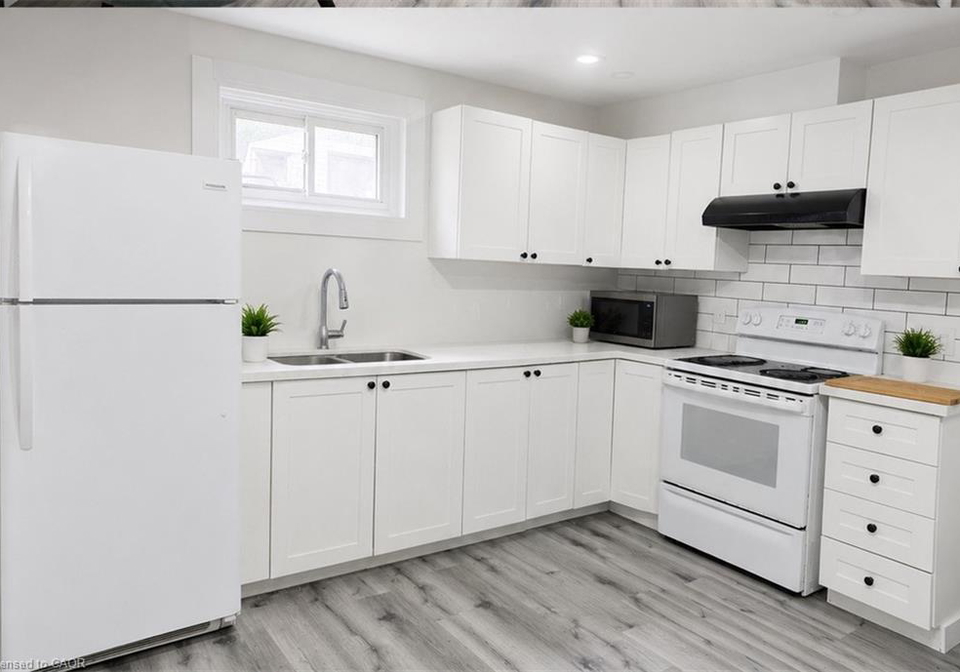 67-karen-walk-waterloo-ontario-40841747