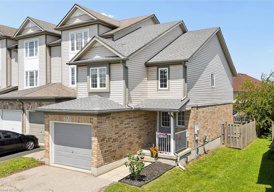 702-activa-avenue-kitchener-ontario-40841771