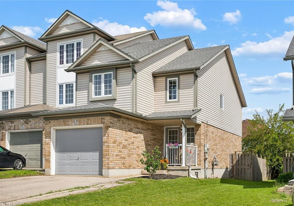 702-activa-avenue-kitchener-ontario-40841771