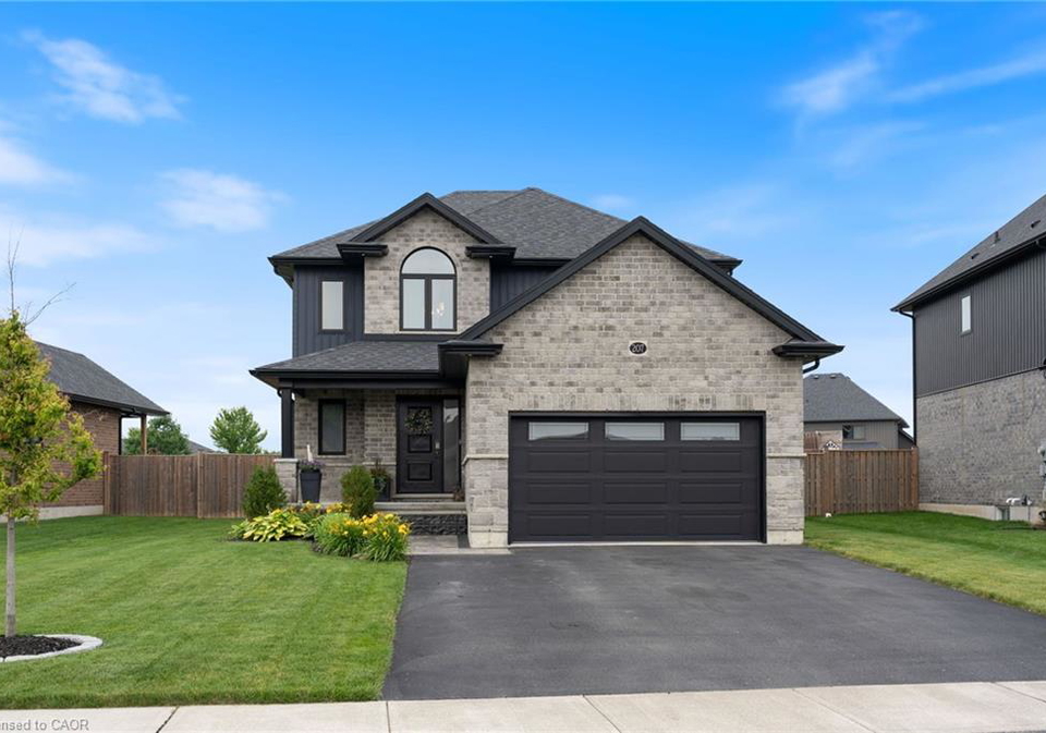 207-oak-street-simcoe-ontario-40841780