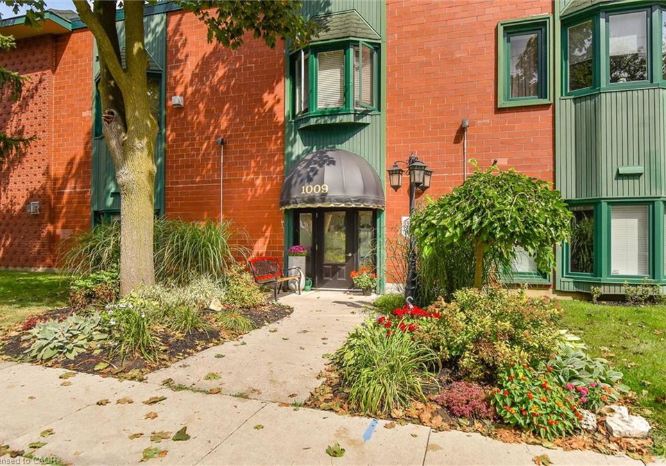 1009-queenston-road-cambridge-ontario-40841782