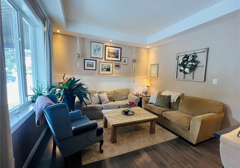 25-huron-street-woodstock-ontario-40841786