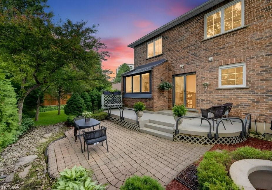 60-allen-street-w-waterloo-ontario-40841788