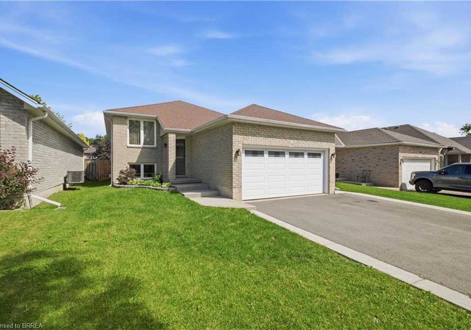 114-donegal-drive-brantford-ontario-40841820