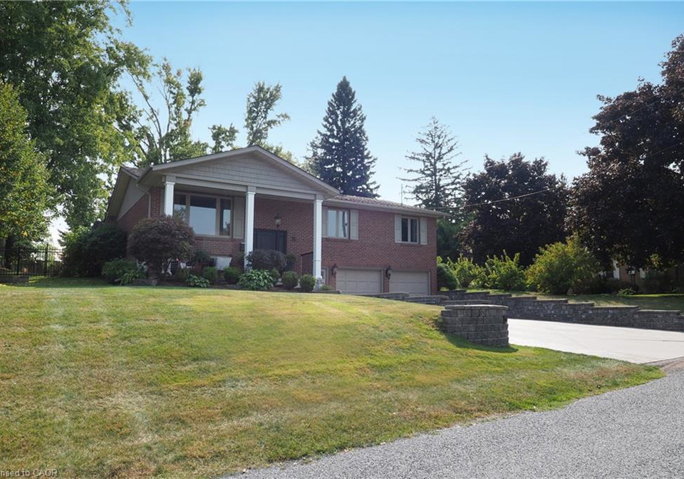 76-flaxmill-drive-conestogo-ontario-40841855