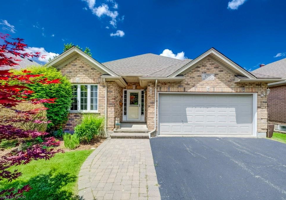 670-salzburg-drive-waterloo-ontario-40841876