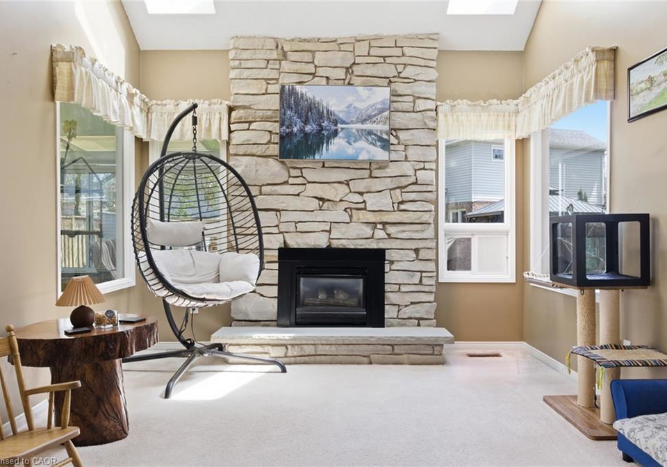 4-broom-street-ayr-ontario-40841908