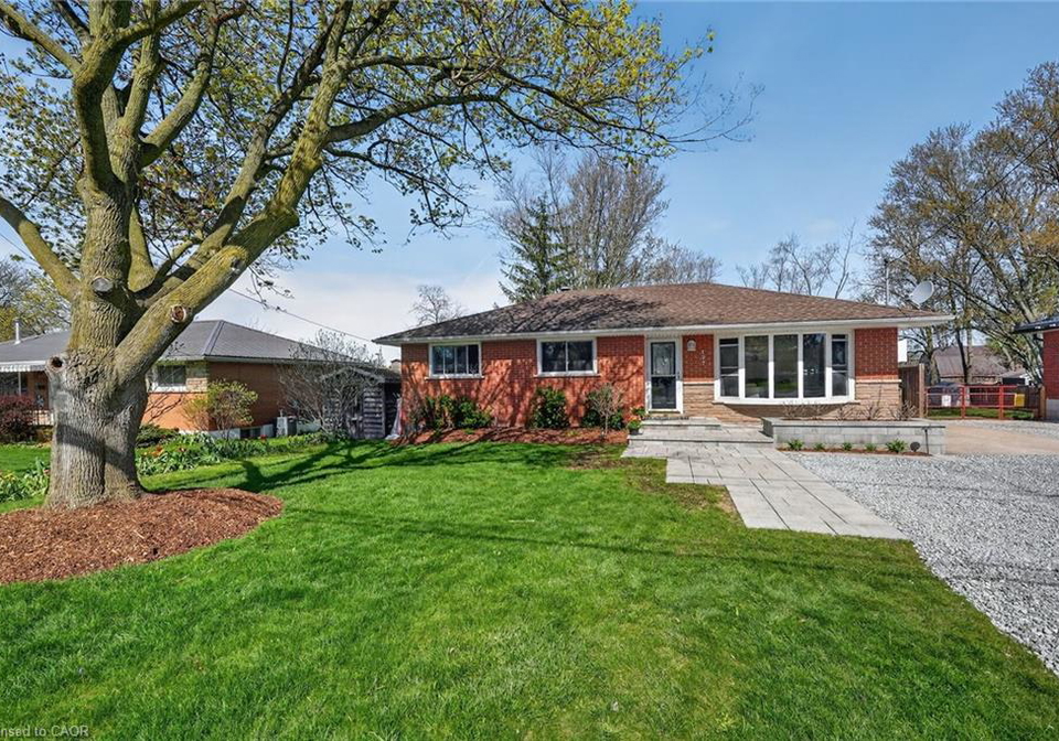127-ayr-street-caledonia-ontario-40841923