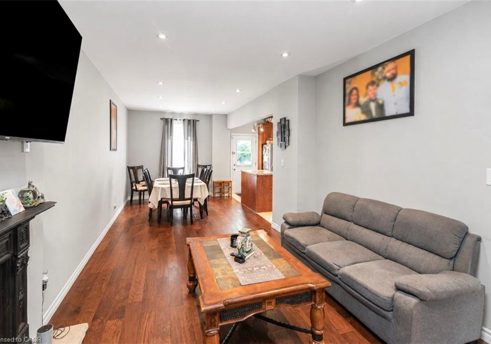 38-fairleigh-avenue-n-hamilton-ontario-40841927