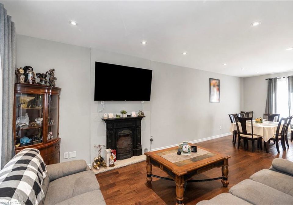 38-fairleigh-avenue-n-hamilton-ontario-40841927