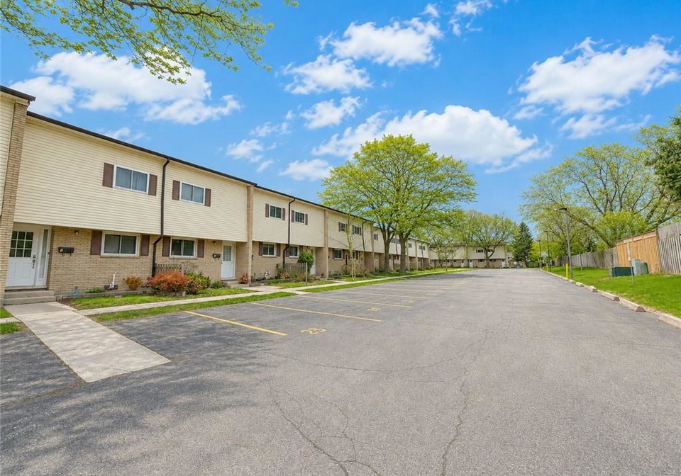 211-veronica-drive-kitchener-ontario-40841972